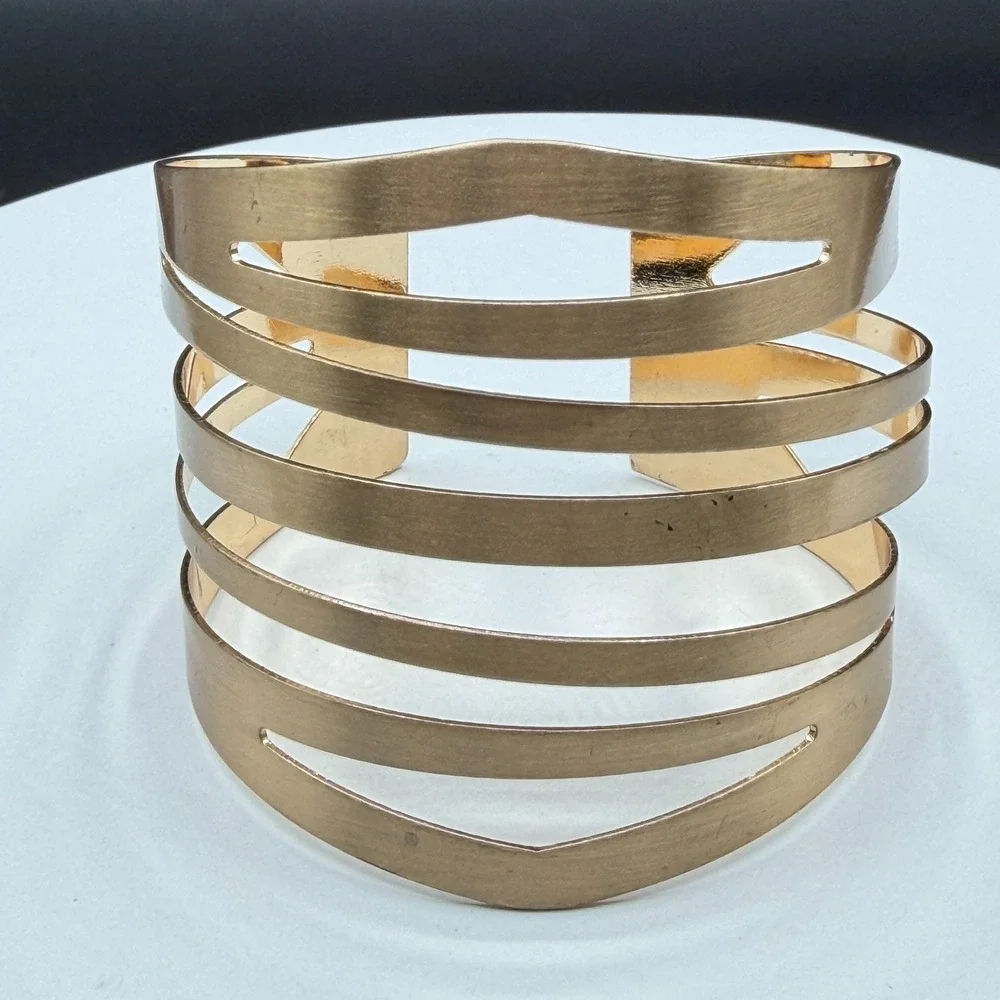 N/A bold gold